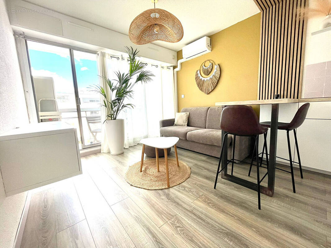 Appartement à MAUGUIO