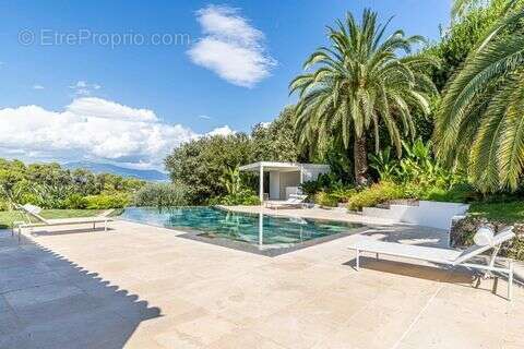 Maison à MOUGINS