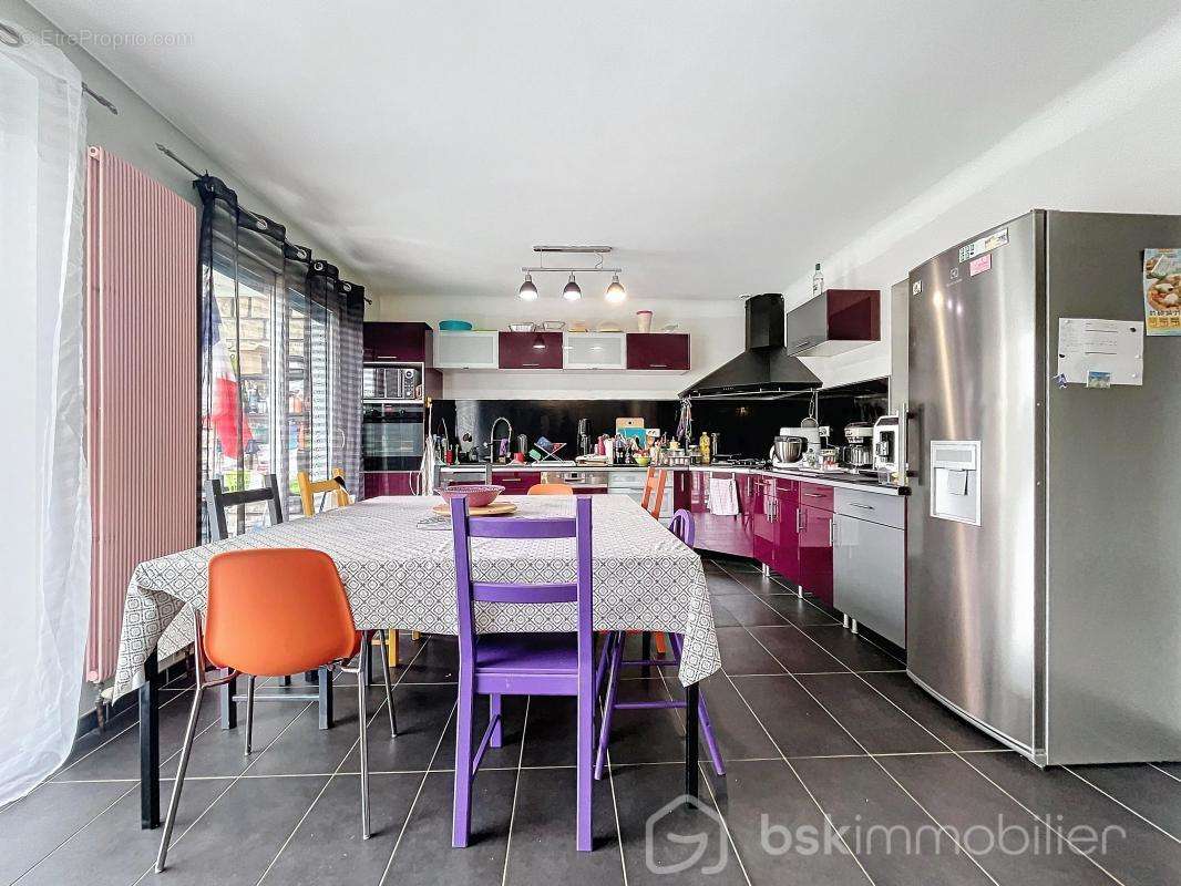 Maison à PONTAULT-COMBAULT