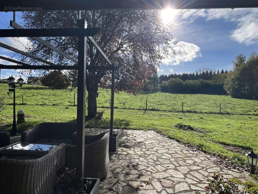 Maison à CHAMPNIERS-ET-REILHAC