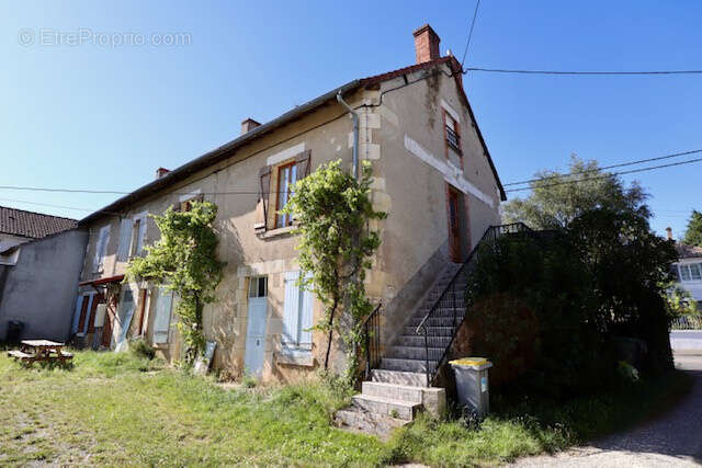 Appartement à SANCERGUES