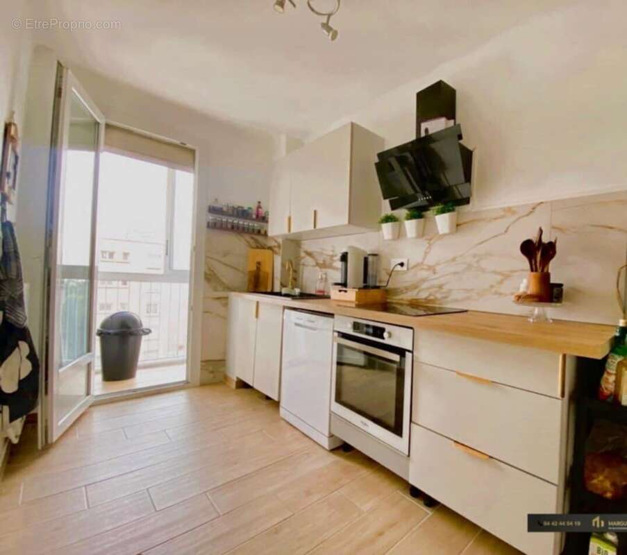 Appartement à PORT-DE-BOUC
