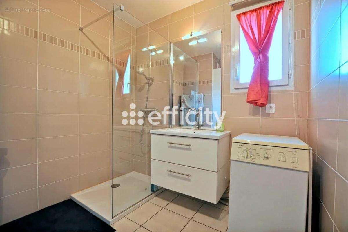 Appartement à VENISSIEUX