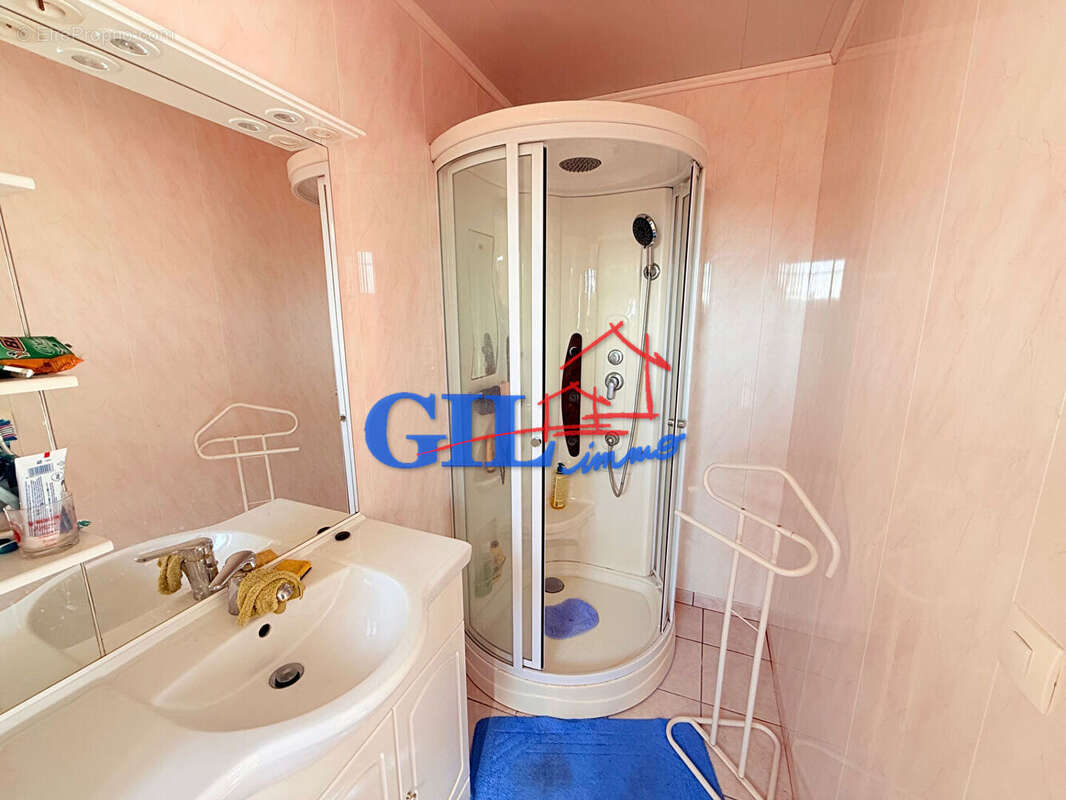 Maison à OZOUER-LE-VOULGIS