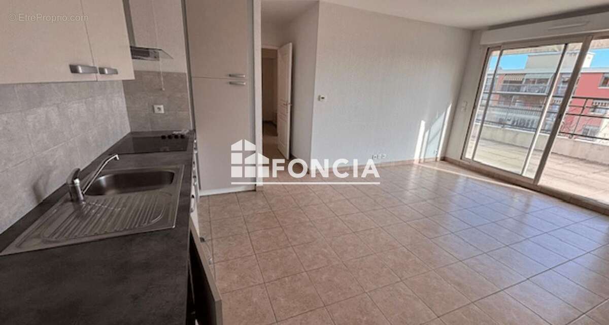 Appartement à VALLAURIS