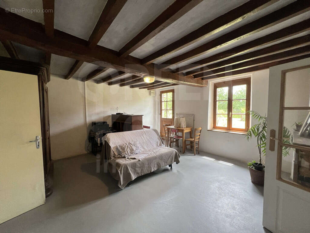 Maison à TANNERRE-EN-PUISAYE