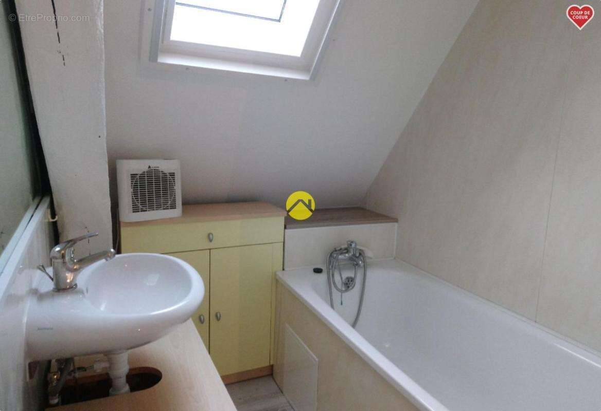 Maison à SAINT-AMAND-MONTROND