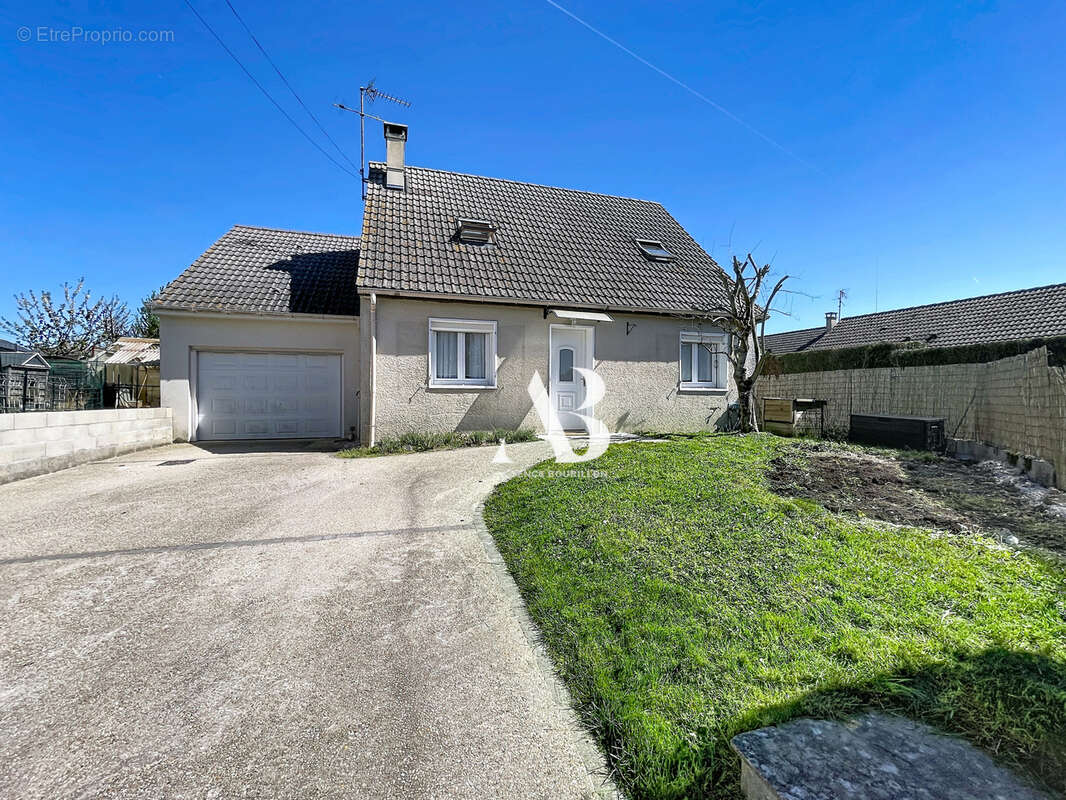 Maison à SOGNOLLES-EN-MONTOIS