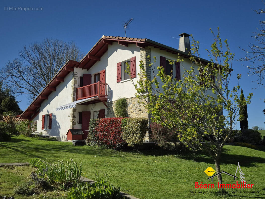 Maison à SAINT-PALAIS