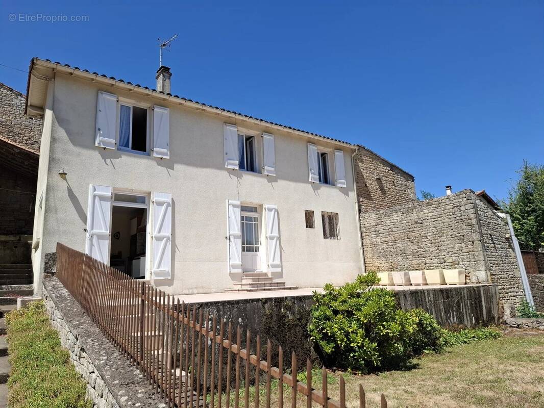 Maison à MELLE