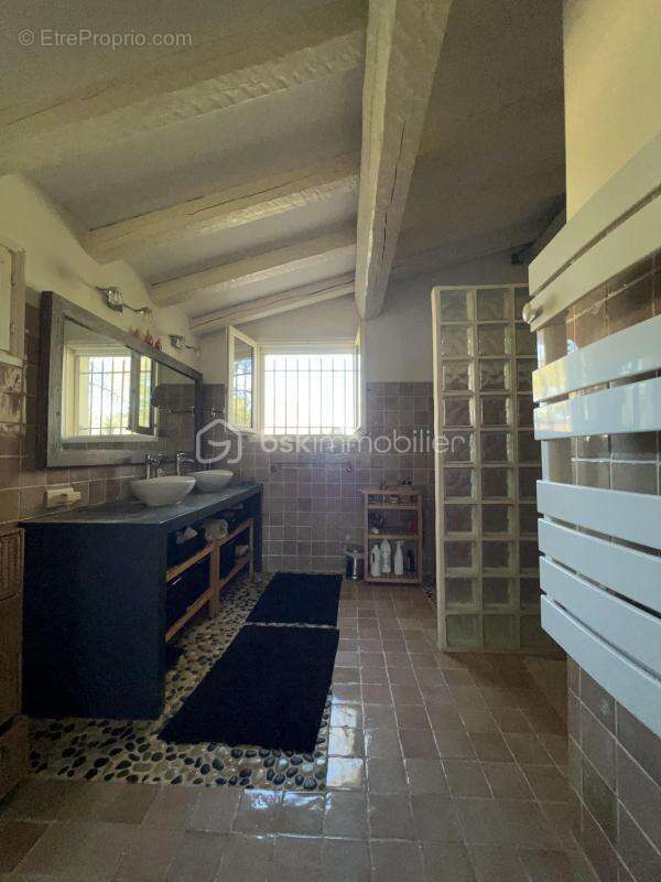 Maison à ROQUEBRUNE-SUR-ARGENS