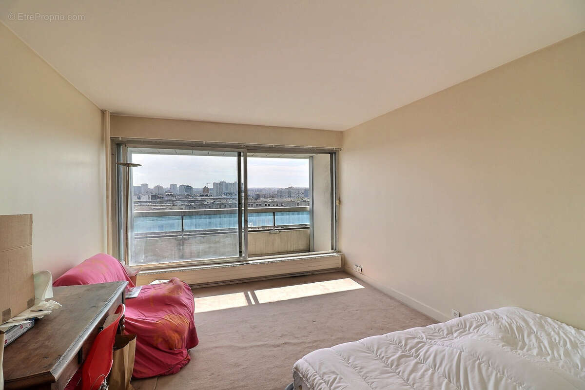 Appartement à PARIS-14E
