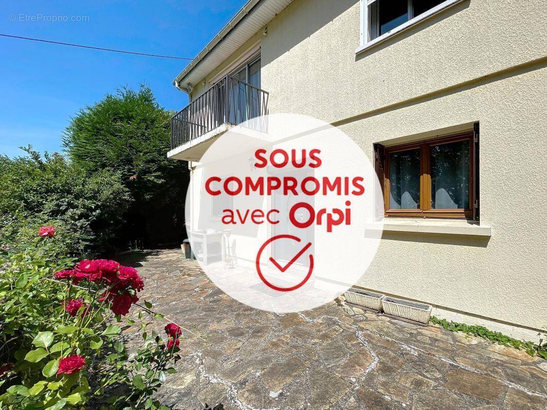 Maison à MEZY-SUR-SEINE