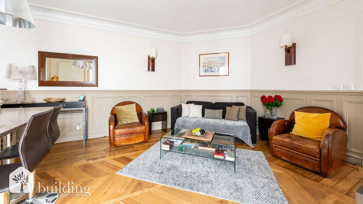 Appartement à PARIS-17E