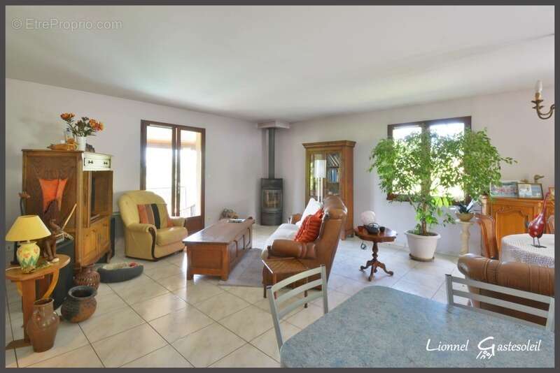 Maison à PORT-SAINTE-FOY-ET-PONCHAPT