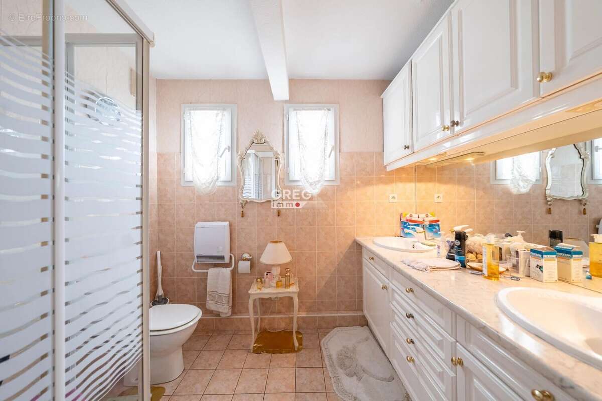 Appartement à VILLENEUVE-LOUBET