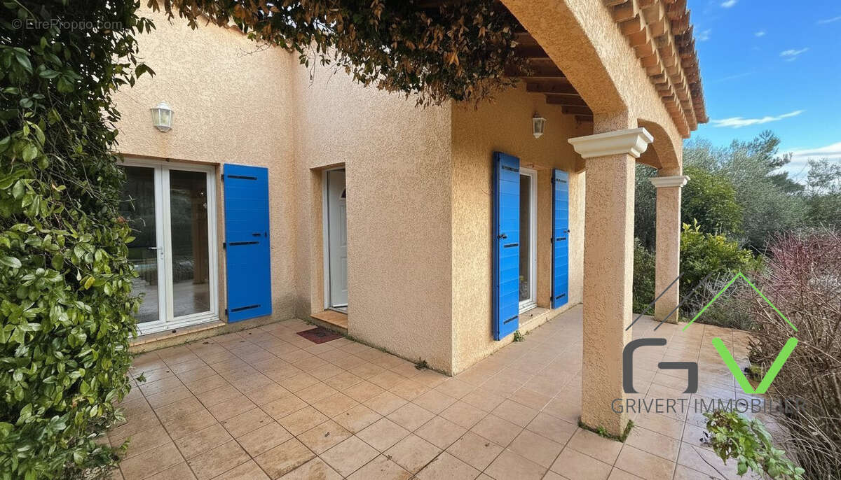 Maison à SAINT-HILAIRE-D'OZILHAN