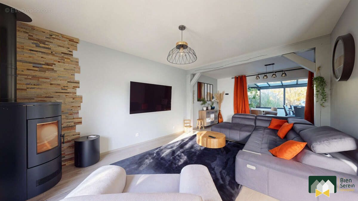 Pièce de vie  - Maison à LEVES