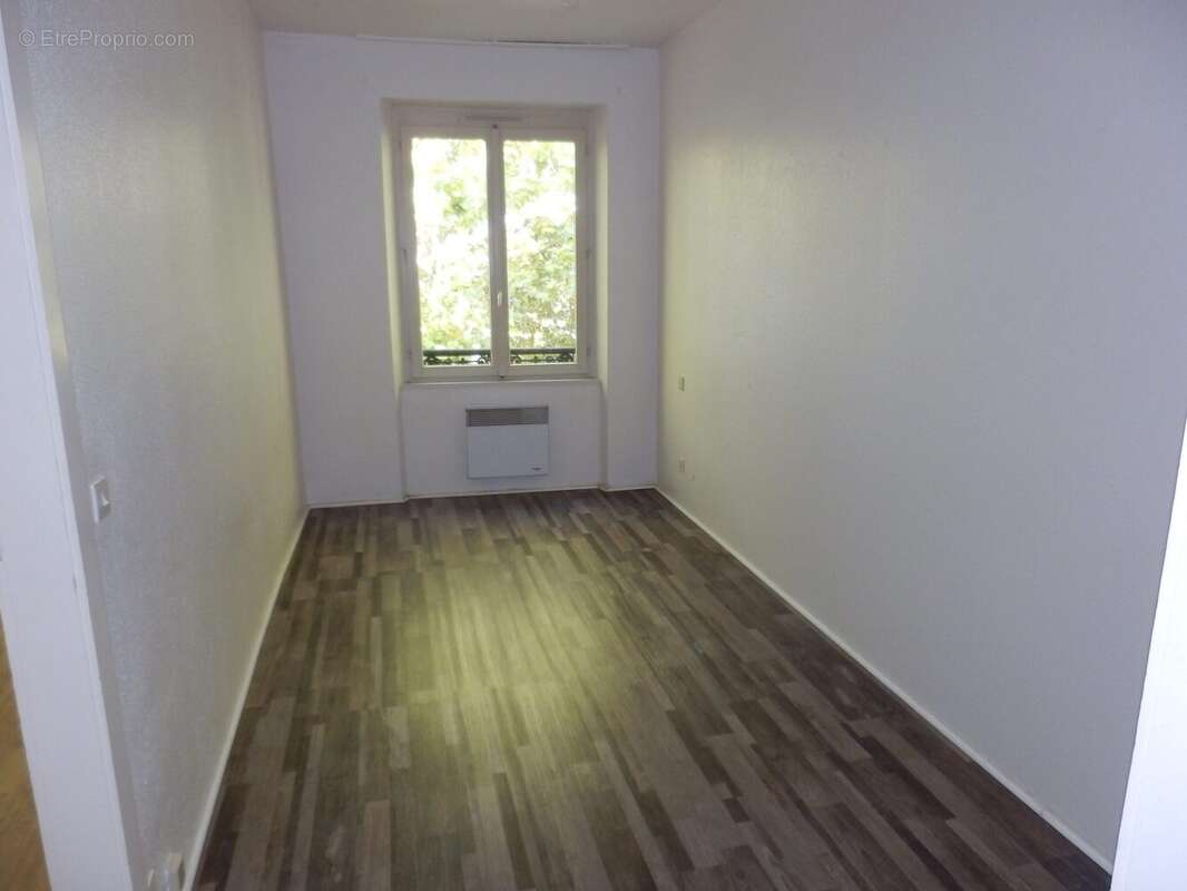 CHAMBRE  - Appartement à STRASBOURG