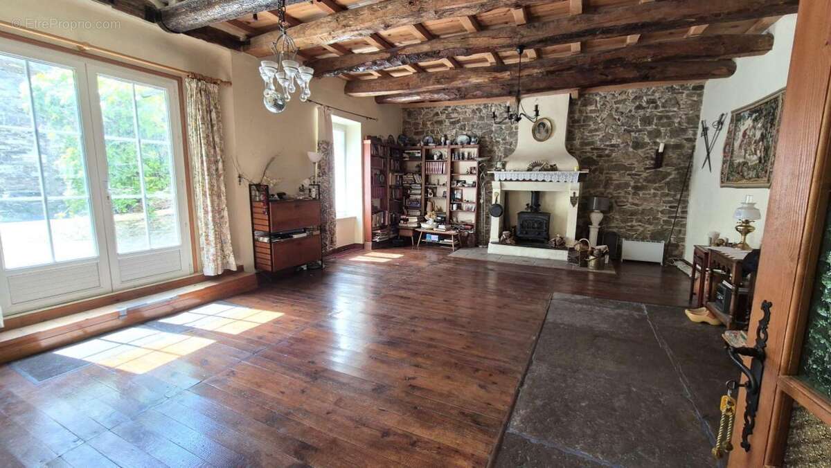 Maison à CASSAGNOLES