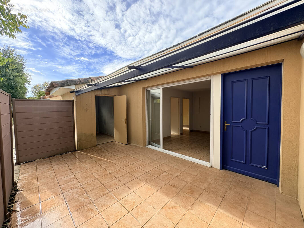 Maison à LA CALMETTE