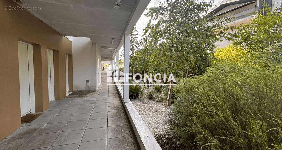 Appartement à SENE
