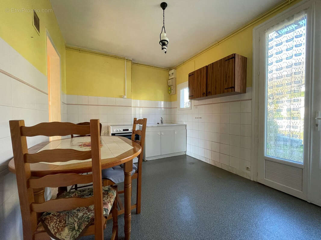 Maison à CHAMPS-SUR-TARENTAINE-MARCHAL