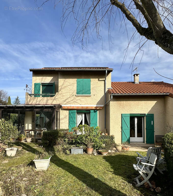 Maison à CHARLY