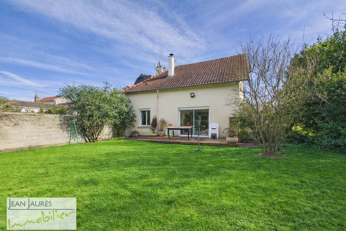 Maison à SAINT-ANDRE-LES-VERGERS