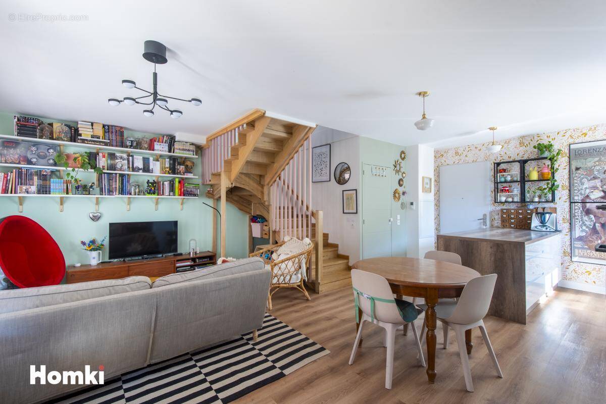 Appartement à LANCON-PROVENCE