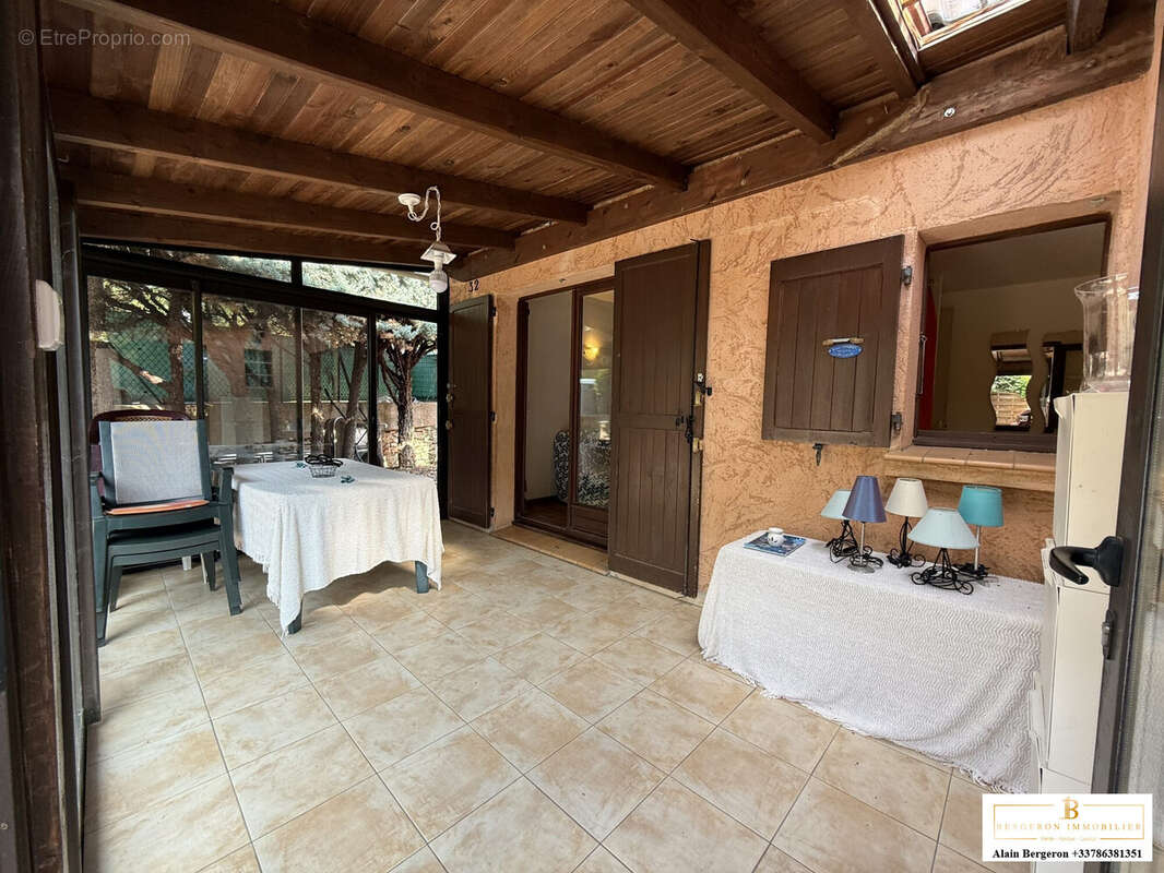 Maison à SAINT-CEZAIRE-SUR-SIAGNE