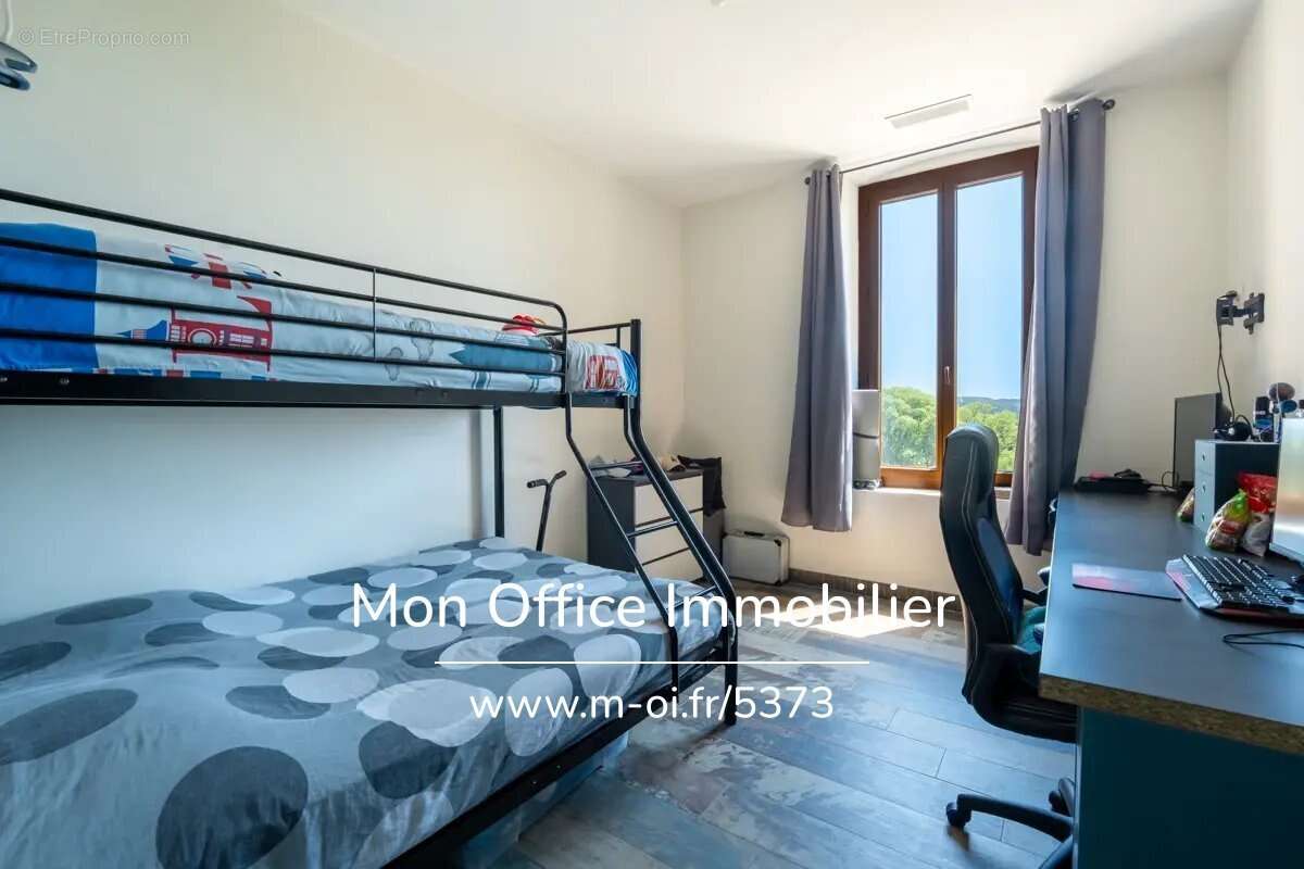 Appartement à LA FARE-LES-OLIVIERS