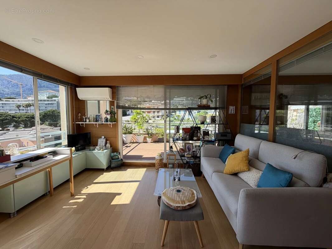 Appartement à ROQUEBRUNE-CAP-MARTIN
