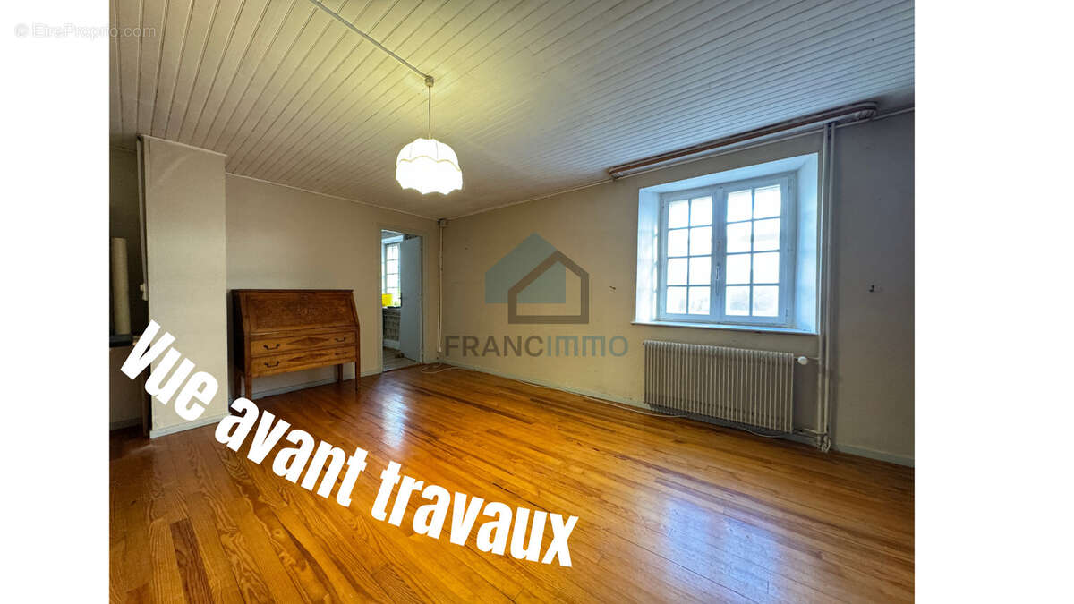 Appartement à CHARMAUVILLERS
