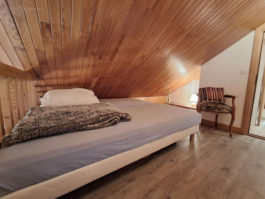 Appartement à LES ALLUES