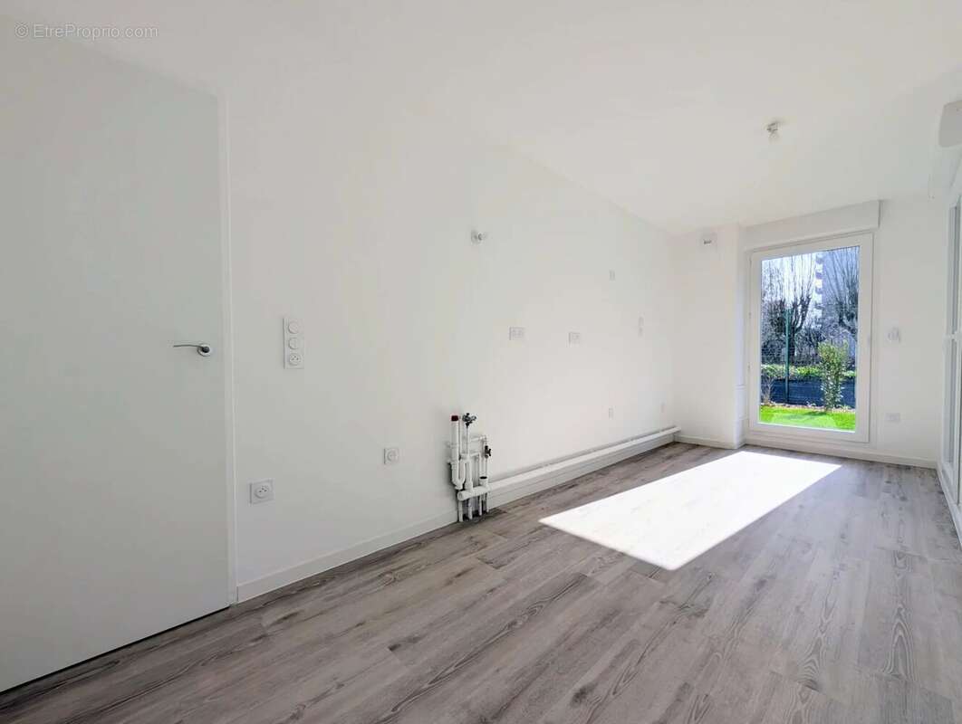 Appartement à LES CLAYES-SOUS-BOIS