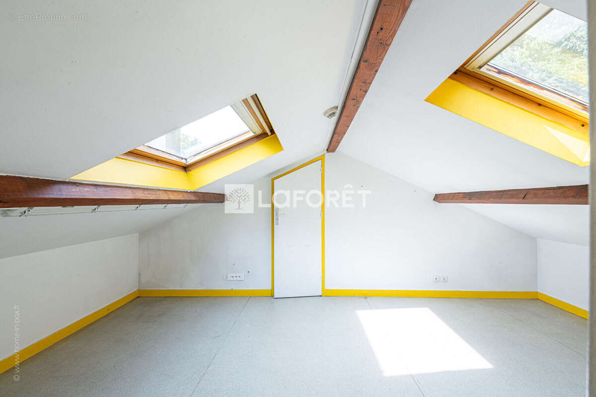 Maison à LA CELLE-SAINT-CLOUD