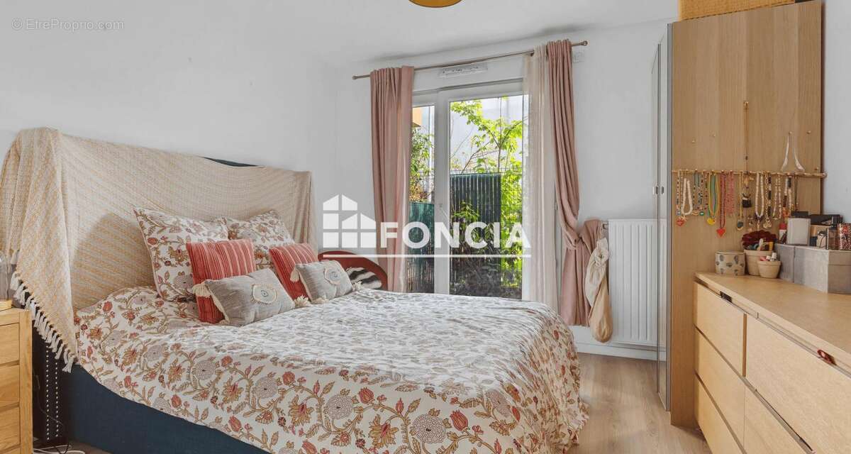 Appartement 4 pièces récent avec jardin Quartier du Lycée DESCARTES - photo 10
