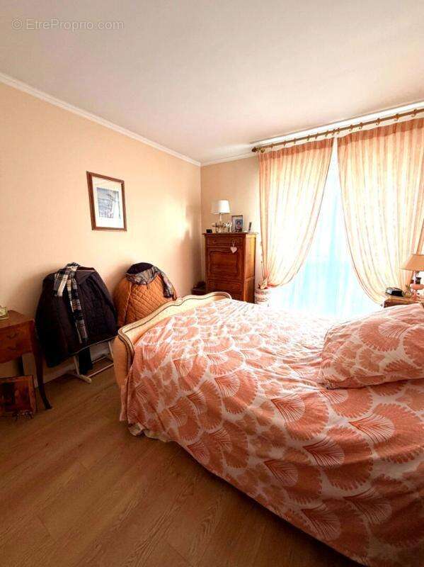 Appartement à ENGHIEN-LES-BAINS