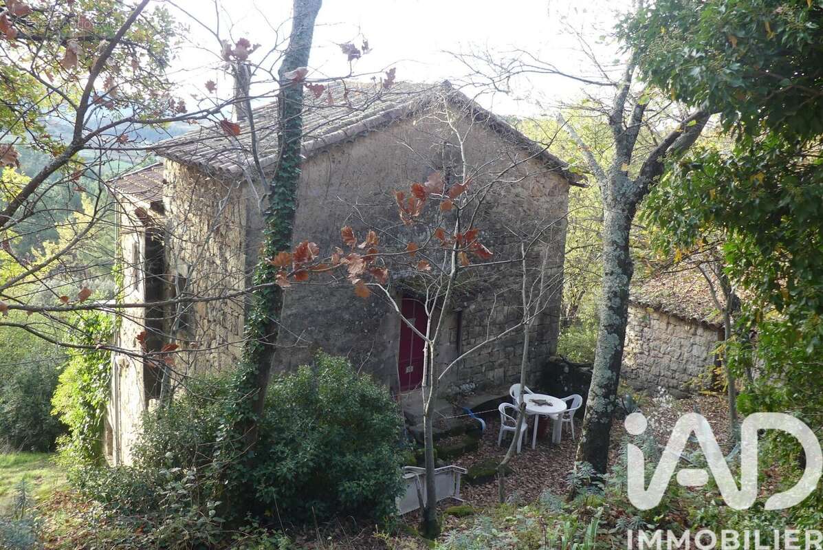 Photo 2 - Maison à CHASSIERS