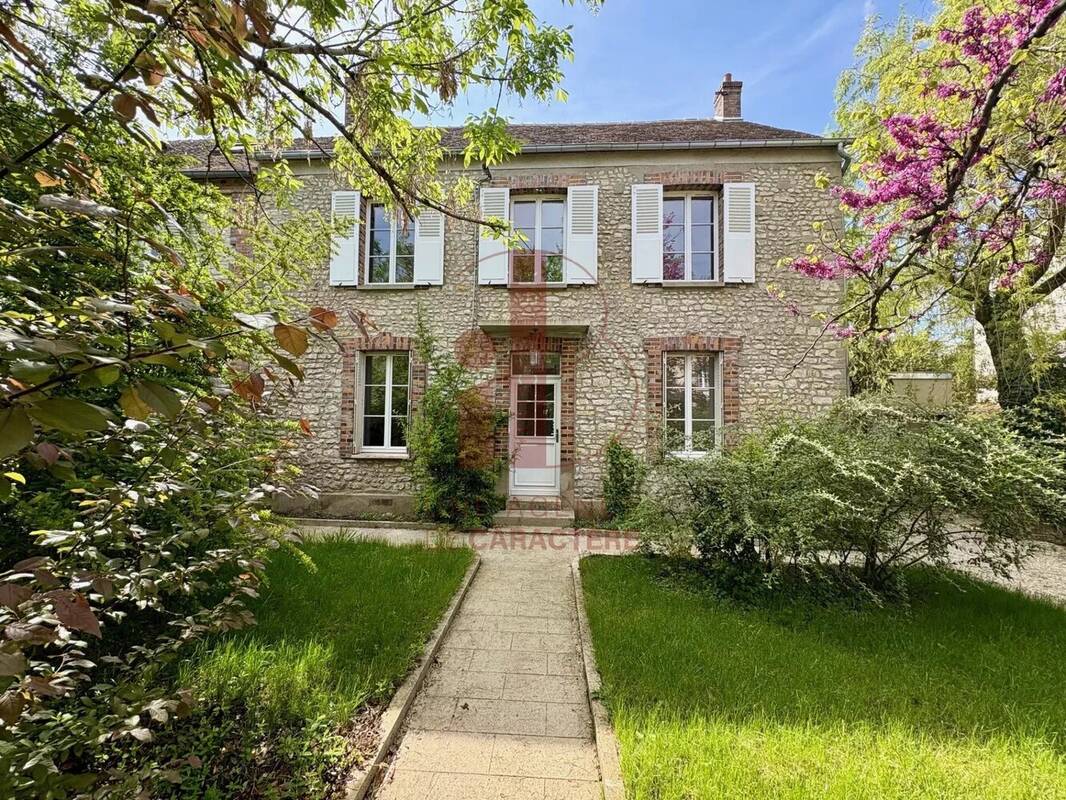 Maison à BOURRON-MARLOTTE