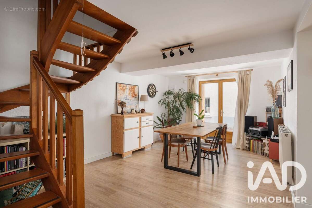 Maison 106 m² à Saint-Jean-De-Moirans  - photo 3