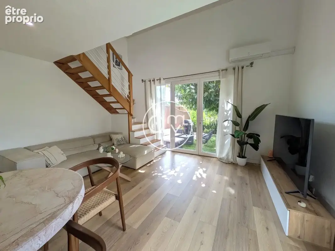 Bormes-les-mimosas, village préféré des français !   maison 3 chambres avec jardin - photo 4