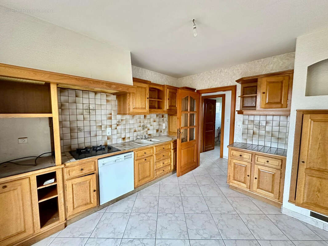 Maison à ESMOULIERES