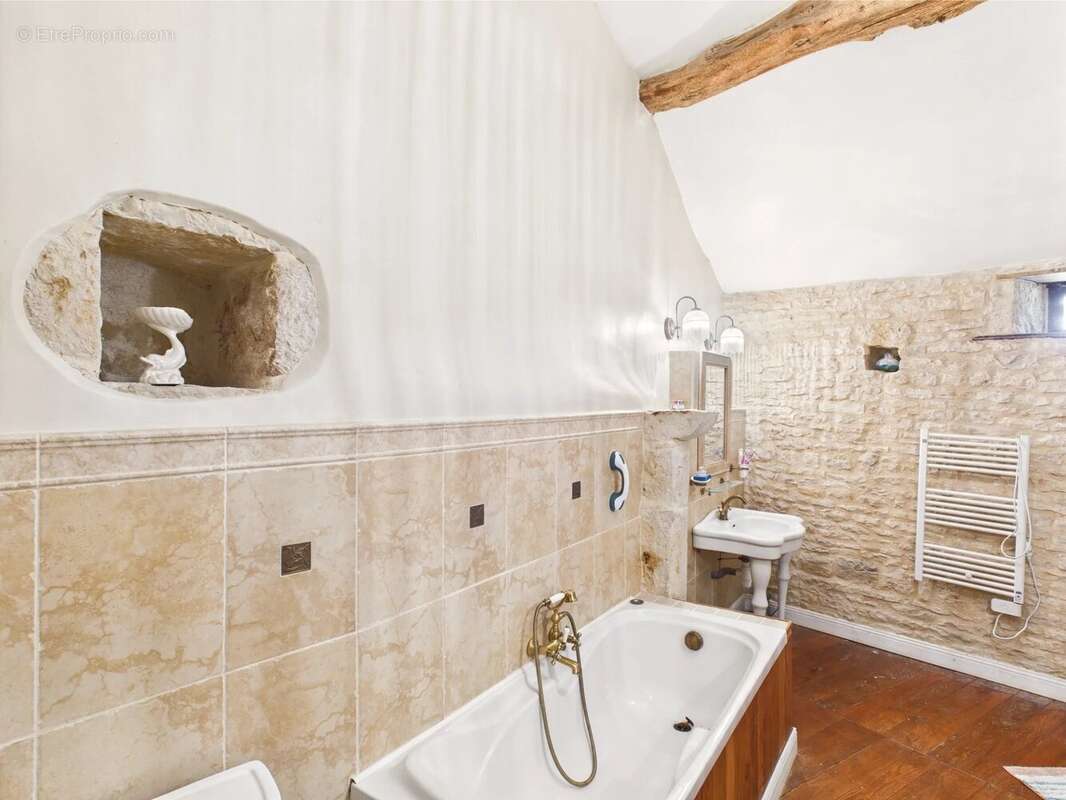 Charmante maison en pierre avec piscine - photo 12
