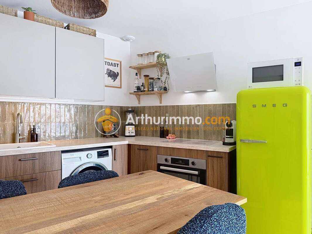 Appartement à NIVOLAS-VERMELLE