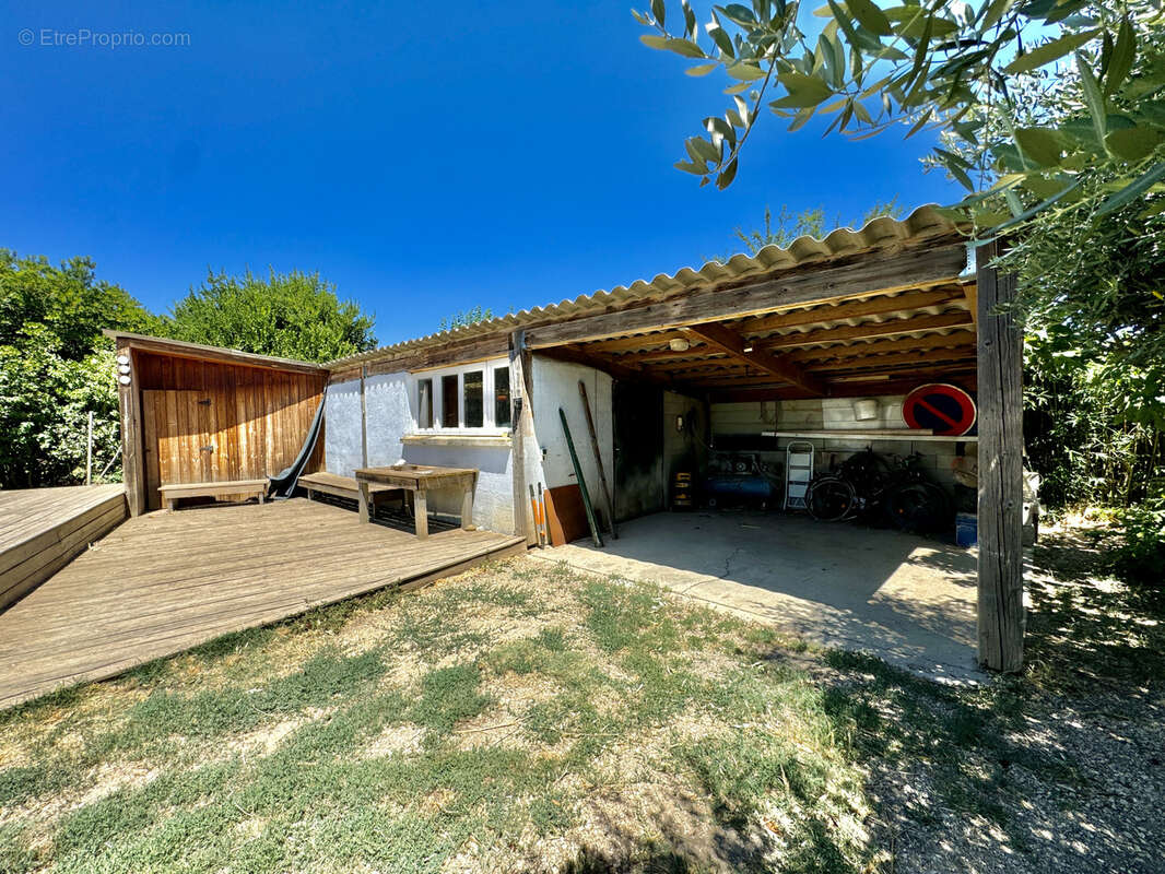 Maison de 110 m2 avec piscine, atelier 50m2, carport 20 m2 et terrain de 1 150 m2 - photo 3