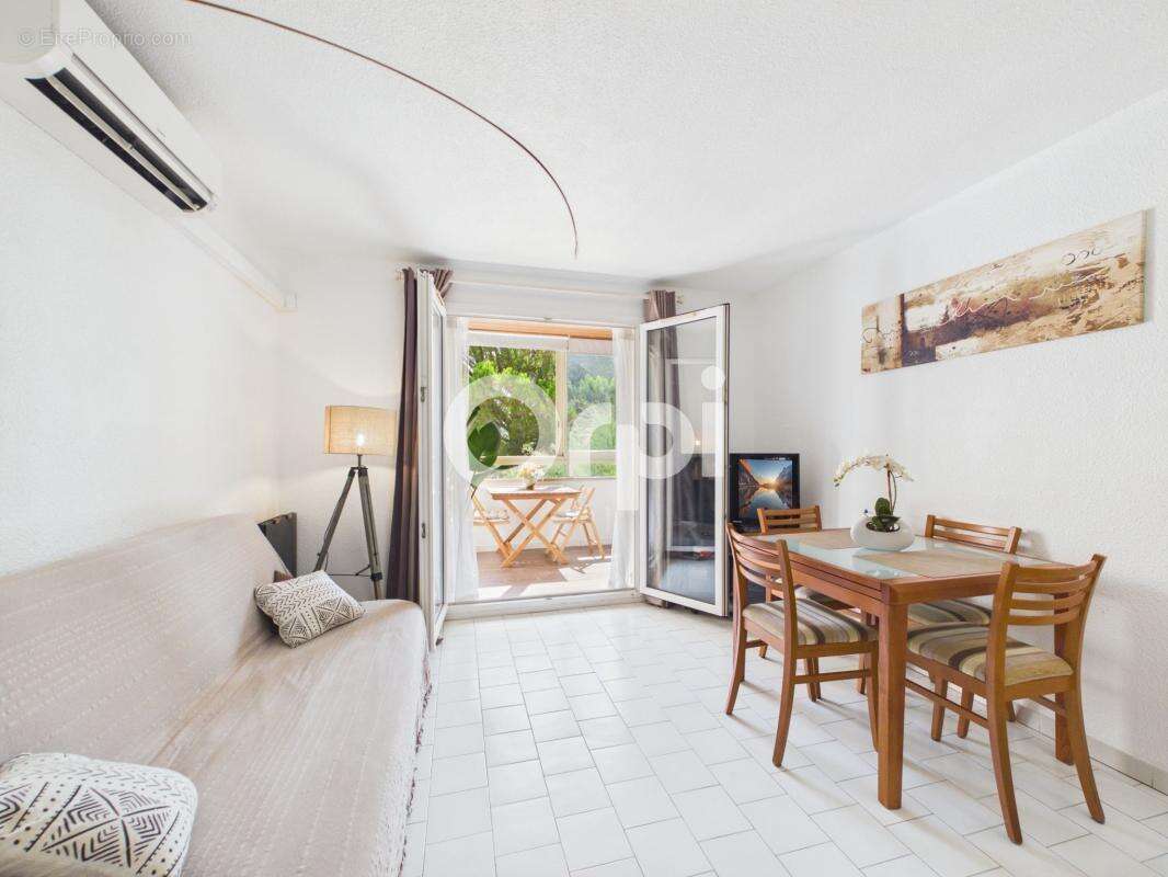 Appartement à MANDELIEU-LA-NAPOULE