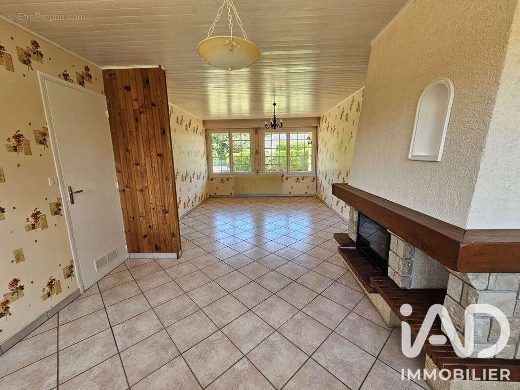 Maison 117 m² à Beaumont-Le-Roger  - photo 8