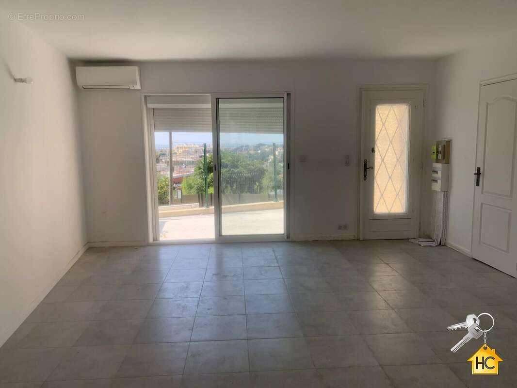 Appartement à LE CANNET